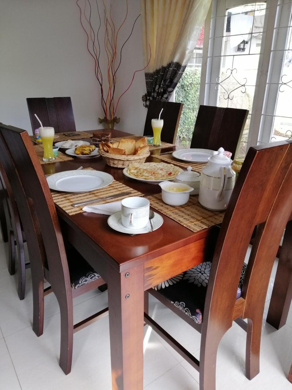Aerizo Bungalow & Tours นูวาราเอลิยา ภายนอก รูปภาพ